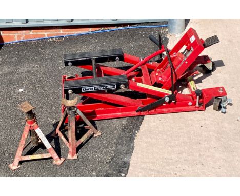 A Clarke Strong-Arm CML5 ratchet safety lift together with a pair of Taskmaster axle stands