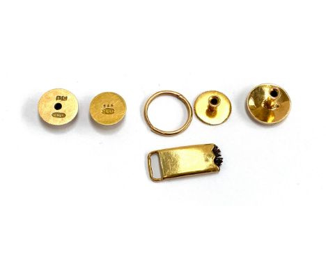 An 18ct gold stud fitting, 1.1g; a 15ct gold stud fitting, 0.9g; and two further yellow metal fittings and a single earring a