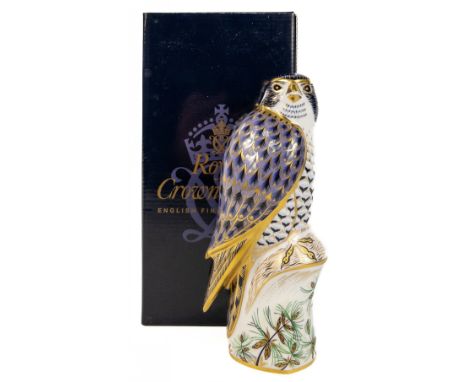 ROYAL CROWN DERBY Peregrine Falcon 2007 gold button first quality in original box