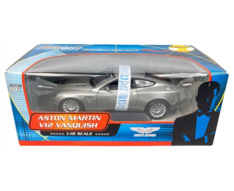 007 JAMES BOND ASTON MARTIN V12 VANQUISH (1:18 scale) as driven by James Bond in Die Another Day - item 1011 in silver, still