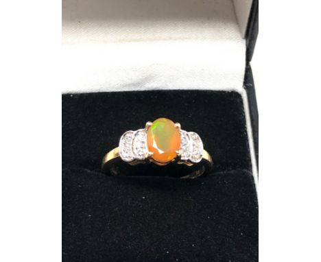 9ct gold opal &amp; diamond cluster dress ring (2.6g) 