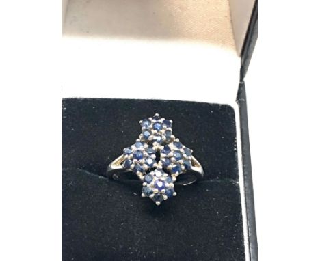 9ct white gold sapphire four floral clusters ring (3.4g) 