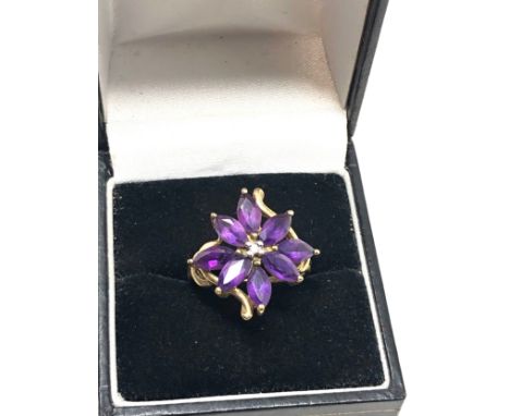 9ct gold diamond &amp; amethyst floral cluster statement ring (2.7g) 