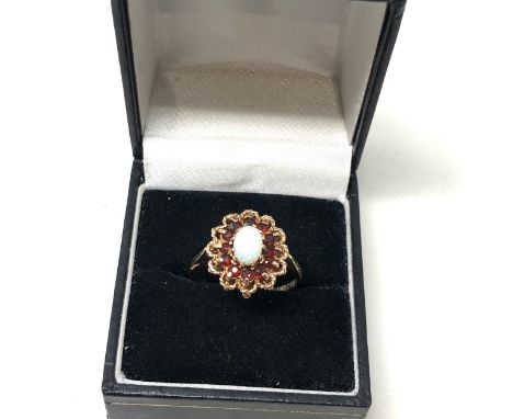 9ct gold opal &amp; garnet cluster floral openwork dress ring (3g) 