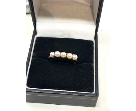 14ct gold pearl five stone dress ring (1.8g) 