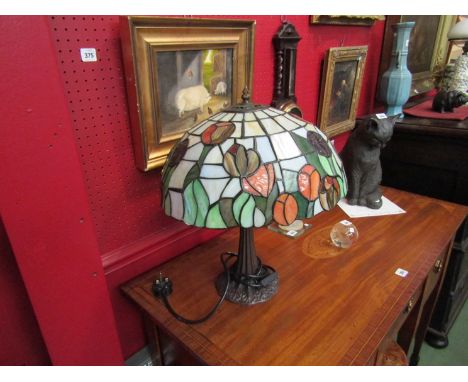 A Tiffany style table lamp 