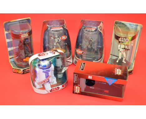 2x Galoob Star Wars Titanium Series figures, 2 Star Wars Epic Force figures, Hasbro Remote Control R2-D2 and a Darth Maul Ele