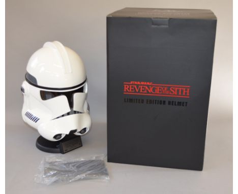 Master Replicas Star Wars SW-144 Episode III: Revenge of the Sith Clone Trooper Helmet, 1:1 scale, ltd.ed. of 2500. E with bo