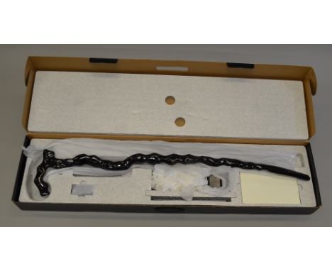 Master Replicas Star Wars SW-113 Episode VI: Return of the Jedi Emperor Palpatine Cane & Cloak Clasp, ltd.ed. 349/1500. E, bo