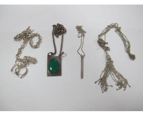 Rectangular Pendant, oval set to the centre on belcher link chain, large oval link choker necklace with T-bar and loop fasten