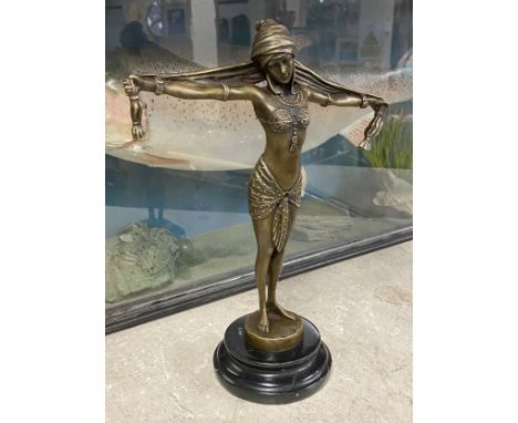 BRONZE GIRL &amp; SCARF 28CMS (H)