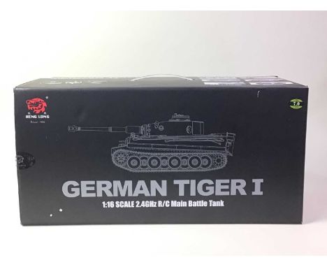 HENG LONG, GERMAN TIGER I RADIO CONTROLLED BATTLE TANK, 1:16 scale, 2.4GHz, boxedthe box 56cm wide