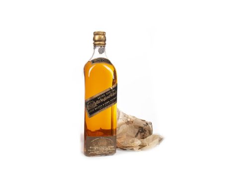 JOHNNIE WALKER BLACK LABEL OLD HIGHLAND WHISKY AGED 12 YEARS - 1930s BOTTLING Blended Scotch Whisky Label states 'By appointm