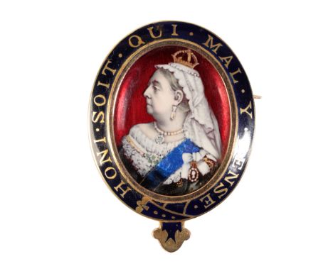 ROYAL INTEREST; A  QUEEN VICTORIA  ENAMEL AND GOLD BRITISH CHIVALRIC ORDER OF THE GARTER BROOCH, the enamel portrait of Queen