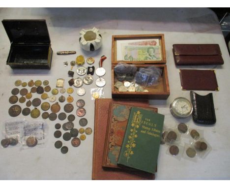 A mixed lot to include various Georgian and later tokens an commemorative coins and historical medals, spade guineas, Georgia