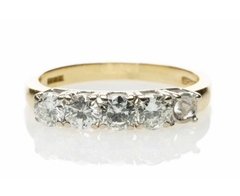 18CT GOLD FIVE STONE DIAMOND RING, one diamond missing, the four remaining stones measuring 0.15cts approx. each, ring size Q