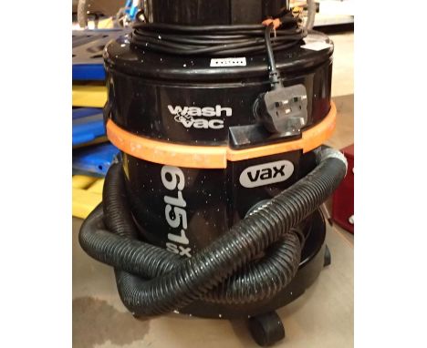 VAX 6151sx Wash and Vac vacuum cleaner. Not available for in-house P&P, contact Paul O'Hea at Mailboxes on 01925 659133Condit