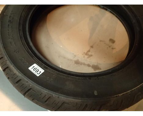 Unused Harley Davidson Dunlop D401 tubeless tyre. 130/90B16 M/C. Not available for in-house P&amp;P, contact Paul O'Hea at Ma