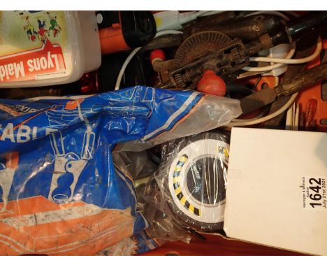 Quantity of mixed tools. Not available for in-house P&amp;P, contact Paul O'Hea at Mailboxes on 01925 659133 