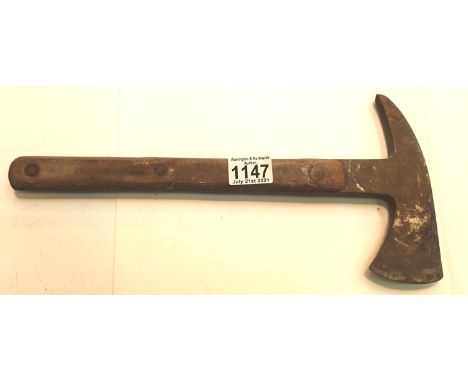 A vintage firemans axe. P&amp;P Group 2 (£18+VAT for the first lot and £3+VAT for subsequent lots) 