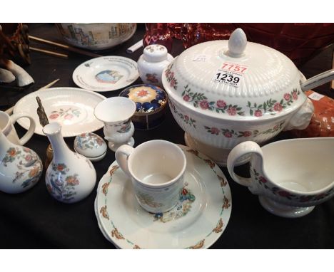 Collection of mixed ceramics including Royal Worcester Wedgwood etc. Not available for in-house P&amp;P, contact Paul O'Hea a