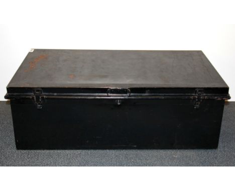 A vintage metal document box / cabin trunk, 90 x 47 x 31cm.