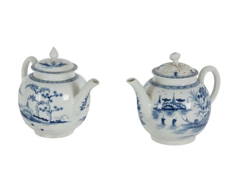 A WORCESTER TEAPOT AND COVER Circa 1770, of globular form, decorated in the oriental style with a pagoda amongst trees in a l