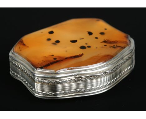 A George IV silver snuff box. Having Montana Moss Agate cover, gilt interior and engraved decoration. Assayed Birmingham 1823