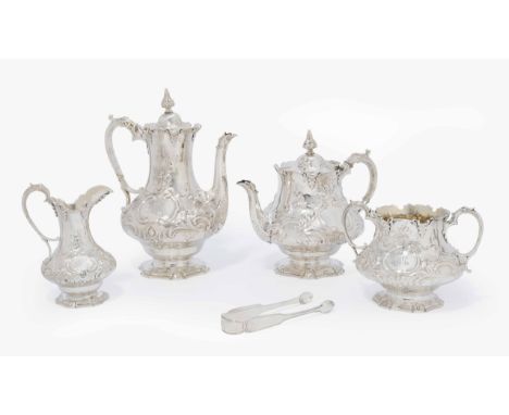 Kaffee-/TeeserviceLondon, 1866/68. Silber, 4-teilig. Meistermarke SS / WS. Bauchige Form mit schlankem Hals über eingezogenem