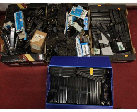 3 trays of Marklin 00/H0 scale Trix twin railway track