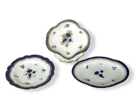 A group of Caughley dessert warescirca 1790-95decorated in the 'Dresden Flowers' pattern, comprising lobed plate, unmarked, 2