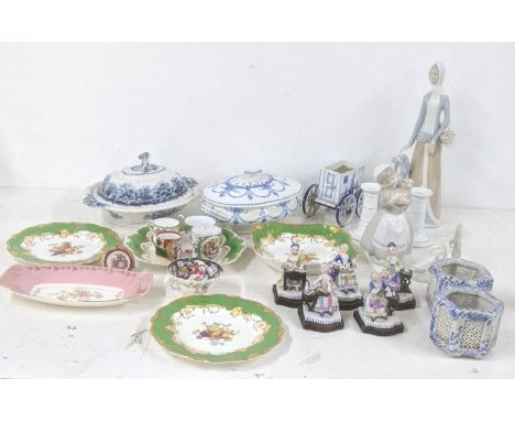 A mixed lot of ceramics and collectables to include Lladro Nao 'Girl with Lamb' and a Lladro Tengra figurine land and dog, a 