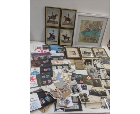 A mixed lot to include a group of British Post Office Mint stamps along with loose examples, together with a collection of vi