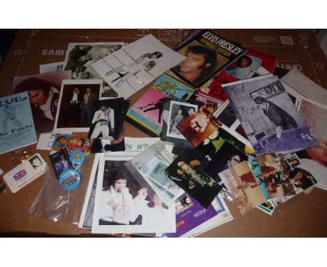 Elvis Presley memorabilia includes photographs, magazines, French movie posters, badges, postcards and fan club memorabilia L