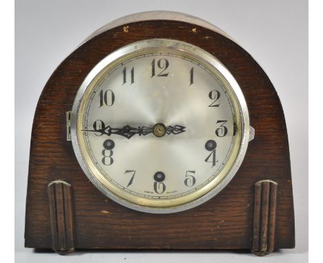 A Mid 20th Century Oak Cased Westminster Chime Mantle Clock, 25cm Wide 
