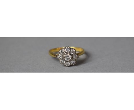 A 18ct Gold and Diamond Cluster Ring, 3.1g, 1ct Total approx 