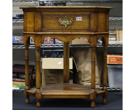 20th century oak floor standing single drawer corner lamp table, W: 72cm, H: 78cm. Not available for in-house P&amp;P