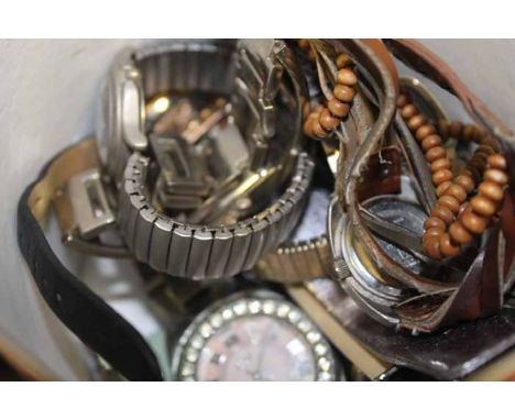 SELECTION OF GENTS AND LADIES WRIST WATCHES
including a vintage Casio; together with proof coins, a lighter etc.
Note: Condit