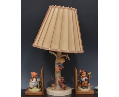 Hummel table lamp, with original shade, 49cm and a pair of Hummel bookends (3).