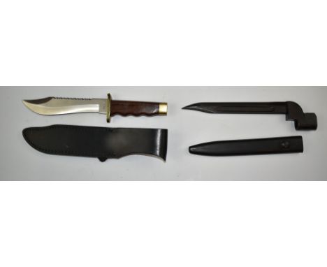 British No9 Mk1 bayonet with 20cm fullered blade and scabbard, together with US M3 Utica fighting knife with 16cm blade.&nbsp