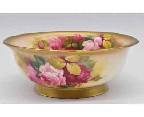 Royal Worcester pedestal bowl hand decorated with roses and signed Spilsbury, H9 x D23cm