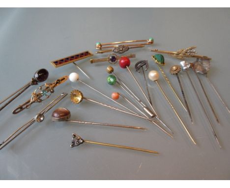 Quantity of gold and other bar brooches and stick pins