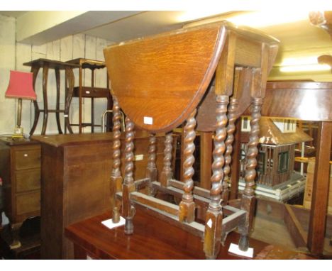 Small oak gate leg table, nest of three mahogany occasional tables and a Victorian black lacquered chair (a/f)