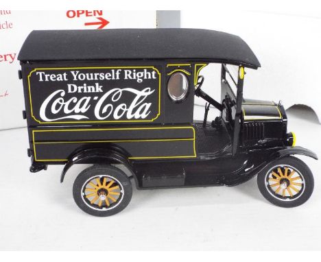 Danbury Mint - A boxed 1:24 scale #127-008 'Replica of the 1925 Coca Cola Delivery Truck' by Danbury Mint. The model appears 