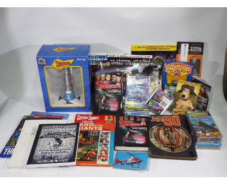 Fuji, Gerry Anderson, Thunderbirds, Captain Scarlet, Others - A mixed collection of mainly TV related items. Lot includes a b