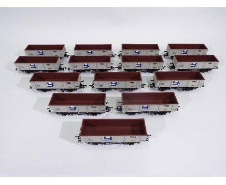 Bachmann - 14 x unboxed wagons in 00 gauge. # 37551 POA 46 T Open Box Mineral wagons in Yeoman grey livery. All appear Near M