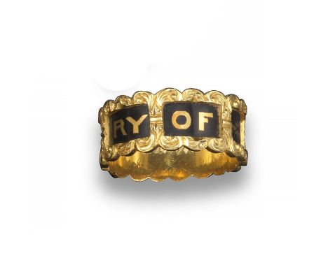 A 19th century gold mourning ring, decorated with black enamel and 'In Memory Of' within scroll engraved border, the inner in