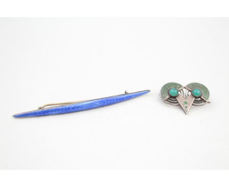 Two silver enamel Scandi brooches (17g)