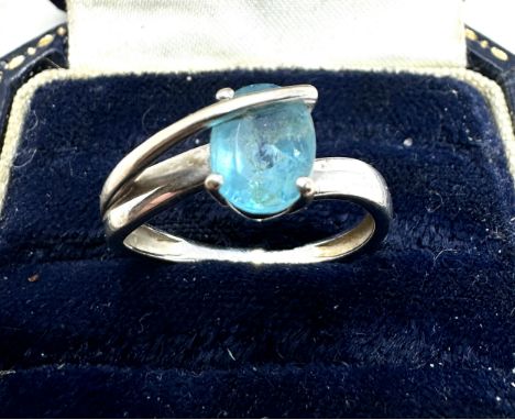 9ct gold topaz ring weight 2.1g