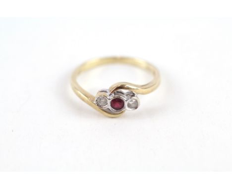 9ct gold diamond &amp; ruby three stone ring (2.2g) ring size n/o